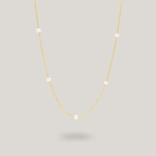 Pearl necklace gold