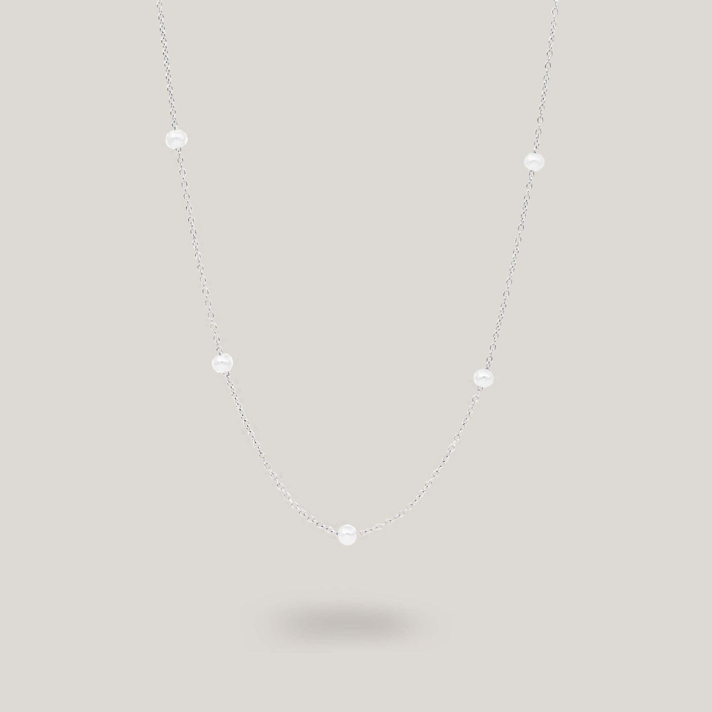 Pearl necklace silver